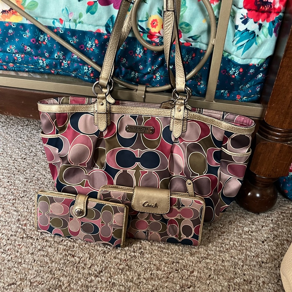 Coach Pink and Gold Tote Bag Elegant Design